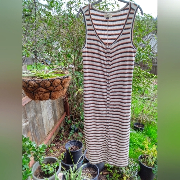 Universal Thread | Dresses | Universal Threads Ribbed Jersey Dress ...